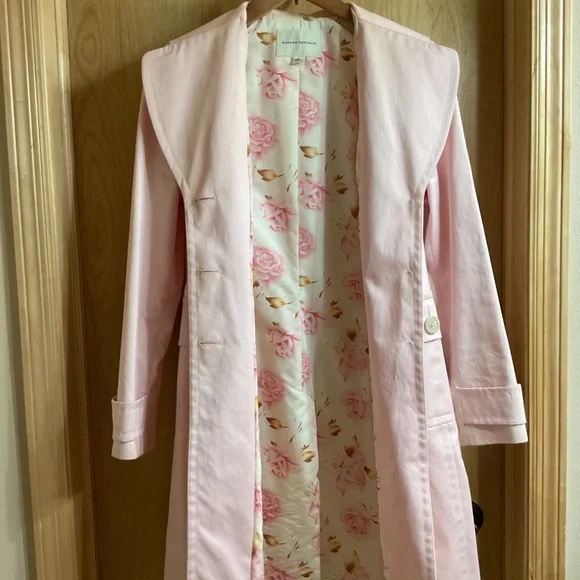 Banana Republic size small pink trench with floral lining - Picture 2 of 6